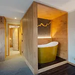 Nashi ホテル エアフルト