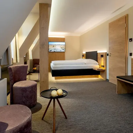 Hotel Nashi 4*