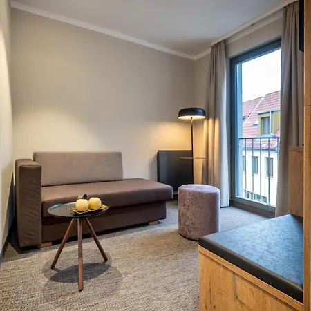 Nashi Hotel 4*