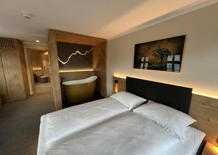 Nashi ホテル エアフルト